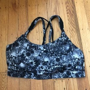Lululemon sports bra